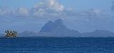 019 sullo sfondo Bora-Bora